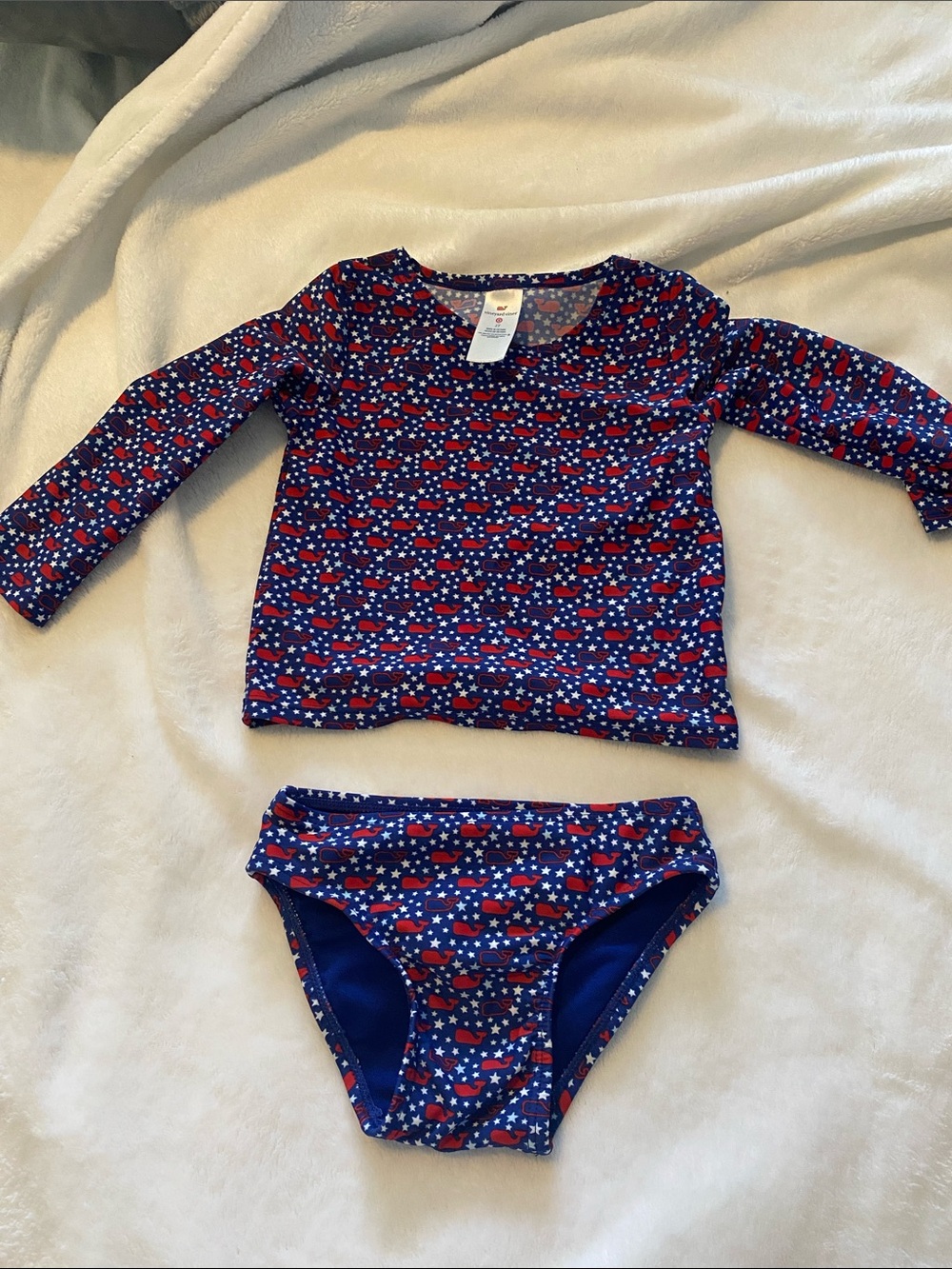 Vineyard Vines 2T long sleeve tankini